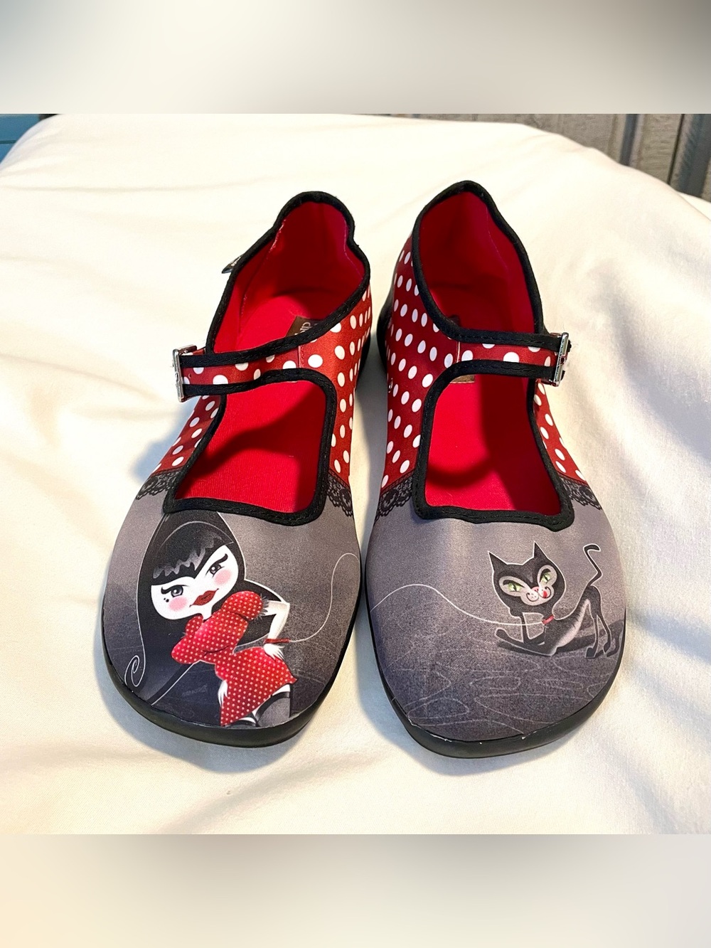 Hot Chocolate Design Chocolaticas Petunia(?) Mary Jane - Gothic Wolf - Sz 8 1/2